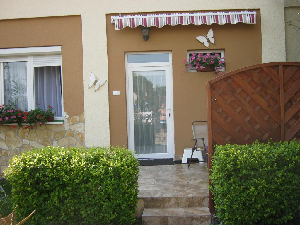 Kitti Apartman Balatonboglár Δωμάτιο φωτογραφία